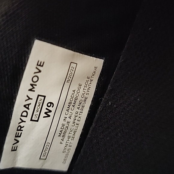 VESSI Size 9 Everyday Move Sneaker - Picture 9 of 12